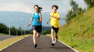 همه چیز درباره‌ی شروع دویدن؛ از تهیه‌ی وسایل لازم تا تغذیه‌ی قبل از دویدن