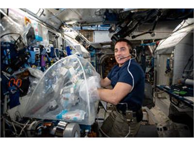 آزمایش‌های کرو-۱ در فضا