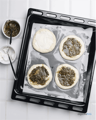 طرز تهیه نان زعتر لبنانی با پنیر خامه‌ای